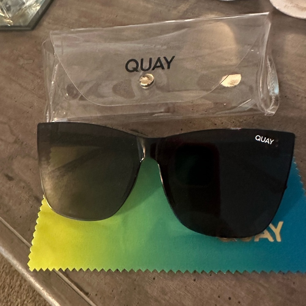 Quay Australia Black Sunglasses with Protective Case NEW